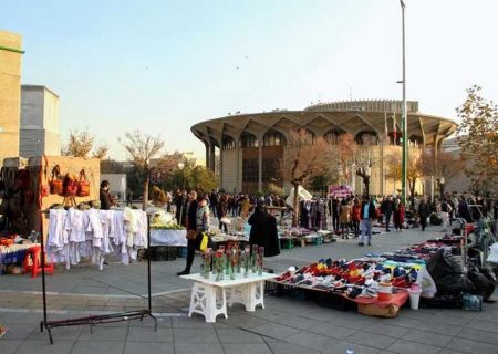 انبار کالای دستفروشان در چهارراه ولیعصر