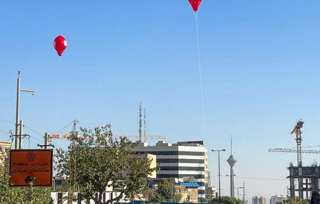 ترکیدن بالن های قرمز شهرداری تهران حادثه ساز شد/ ۶ نوجوان سوختند!