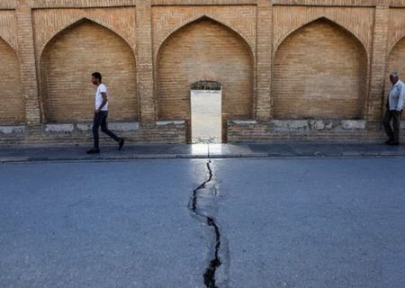 لزوم تدبیر برای رفع «فرونشست اصفهان» / ۲۲ طرح به وزیر کشور ارائه شده است